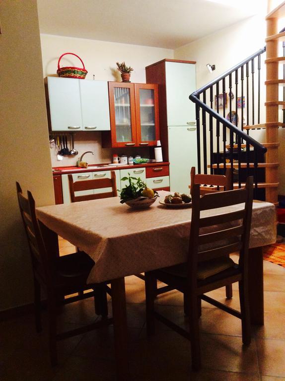 אסראלה Cozy Apartment By The Sea מראה חיצוני תמונה